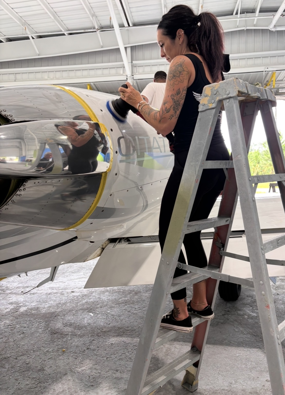 Paint correction with a dual-action polisher